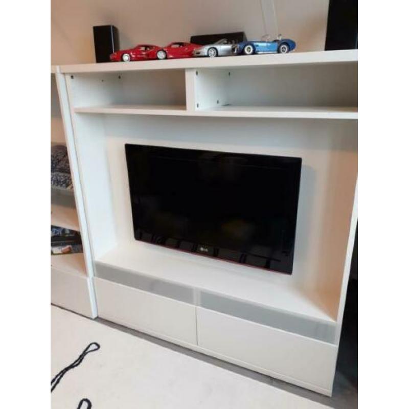 Besta tv meubel en kast