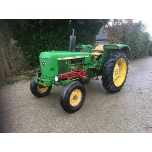John Deere 2130. Stuurbekrachtiging gratis voorlader