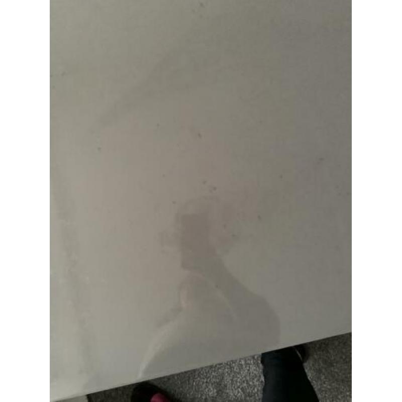 Prachtige en stevige eettafel met salon tafel samen een set