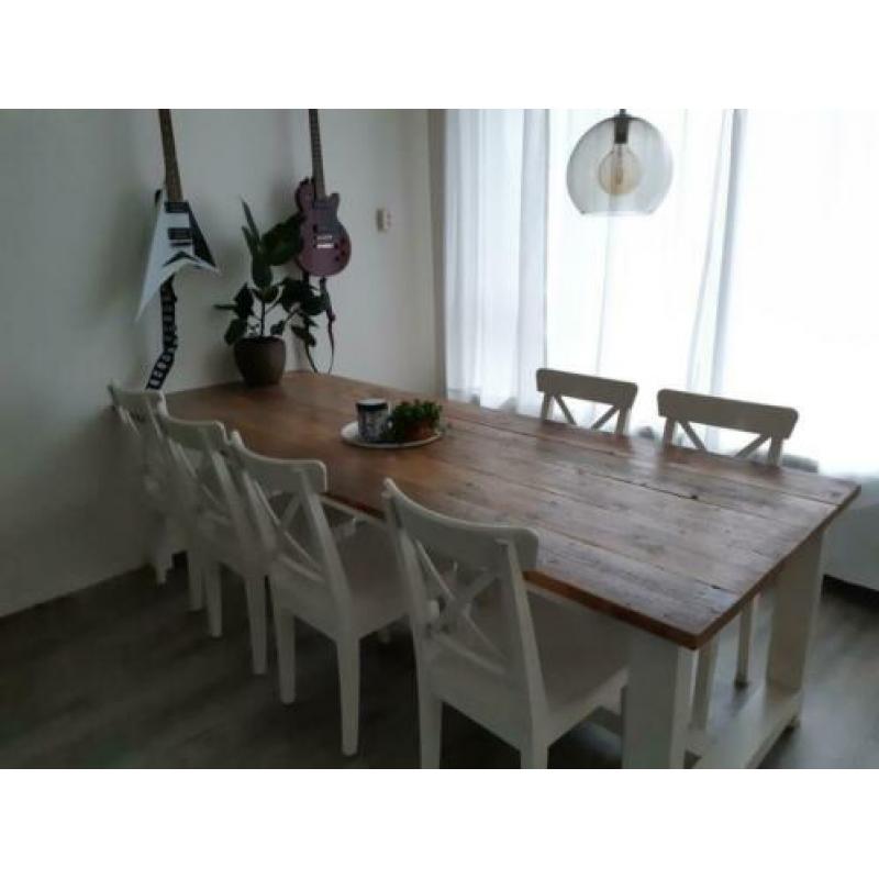 eettafel eiken, 6 stoelen + bankje /kloostertafel 8 personen