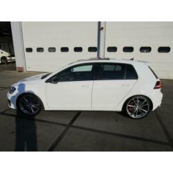 Volkswagen Golf 2.0 TSI GTI VOLKSWAGEN GOLF 2.0 GTI BOMVOL O