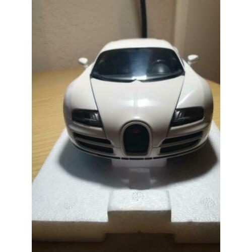 MiniChamps Bugatti Veyron 1/18