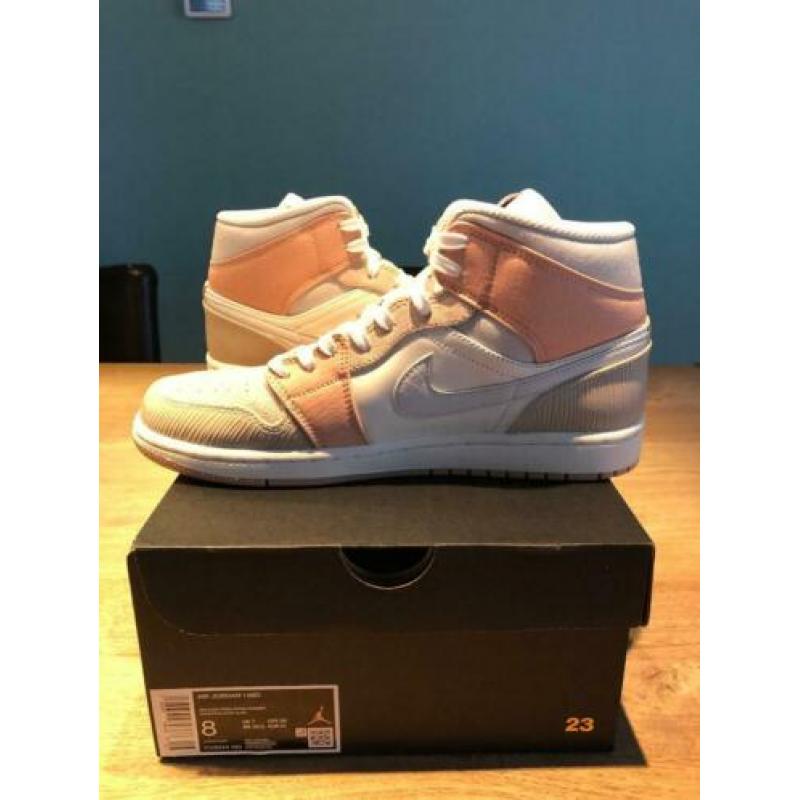 Nike Air Jordan 1 Mid Milan - EU41/US8 - Deadstock