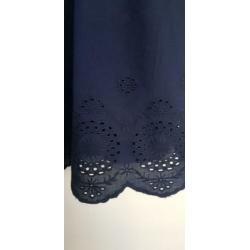 Nieuw donkerblauw brodderie jurkje Maat 36/ 38 B