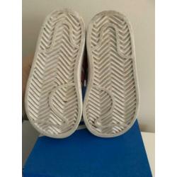 Adidas Superstar meisjes schoenen maat 23