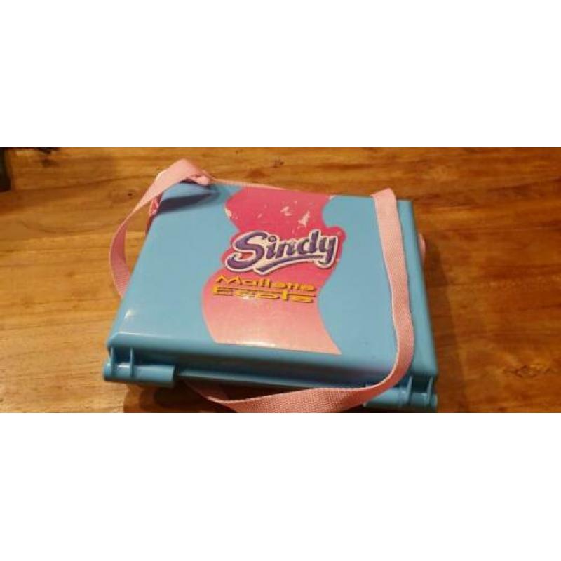 sindy barbie meeneem koffer