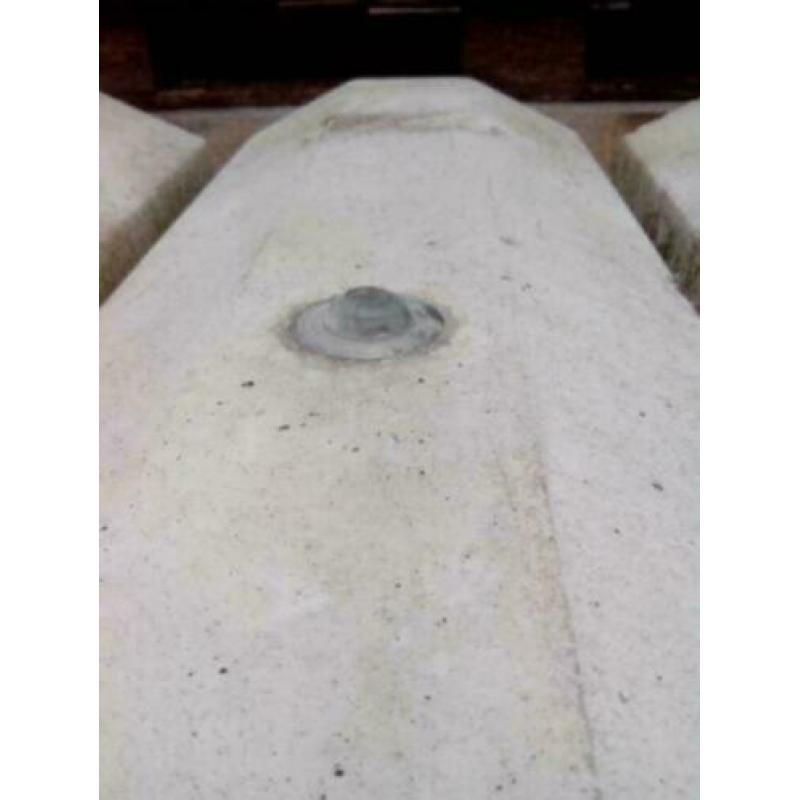 Opsluitband Stootband afscheiding 100x30x15 met reflector