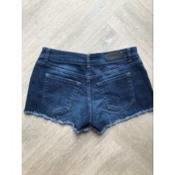 Supertrash kort broekje stretch maat 27
