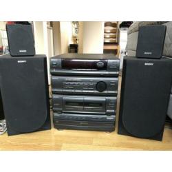 Te koop Sony stereo set.