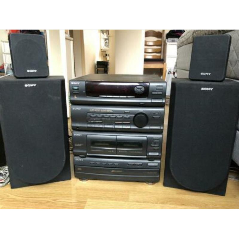 Te koop Sony stereo set.