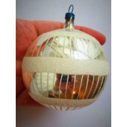 Kerst~Doos met Oude Kerstballen Glas~Glazen Zilver kleur Bal