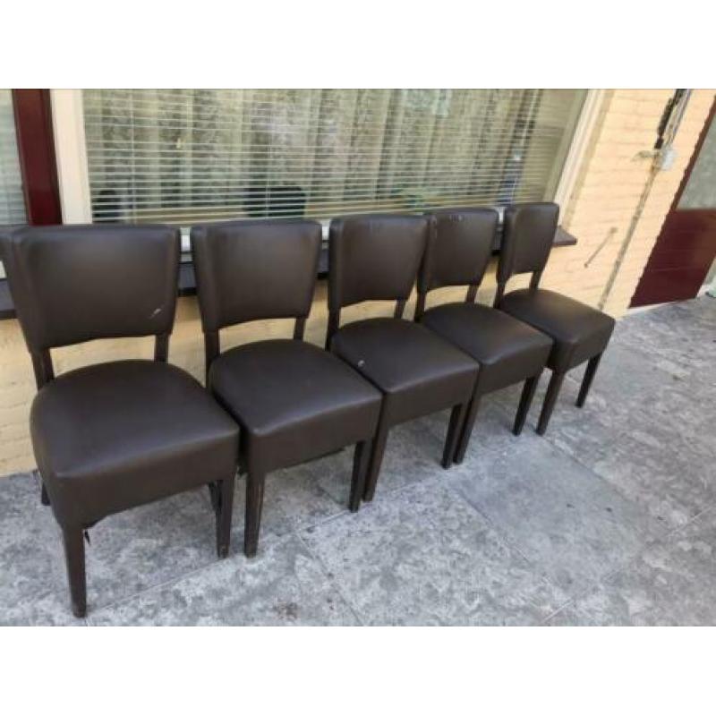 5 mooie donkerbruin eettafel stoelen