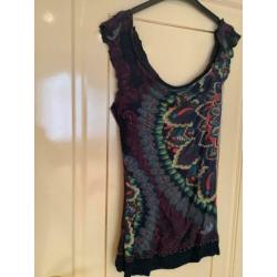 Mooie top van het merk Desigual, maat XL. Tops