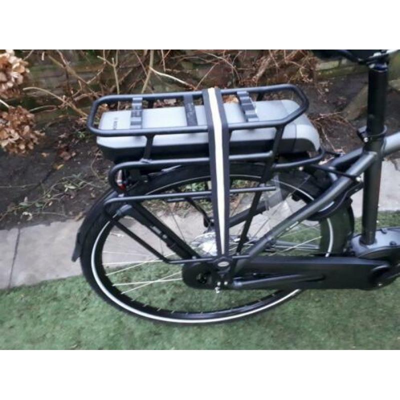 E bike Bosch active motor 700 km in nieuwstaat.