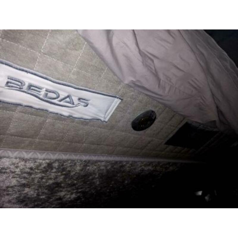 Chester bed
