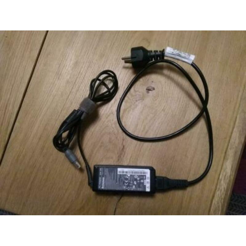 Laptop adapter Lenovo