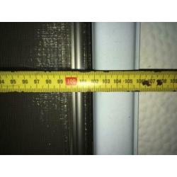 Gezocht: linker achterraam Knaus Sudwind 530