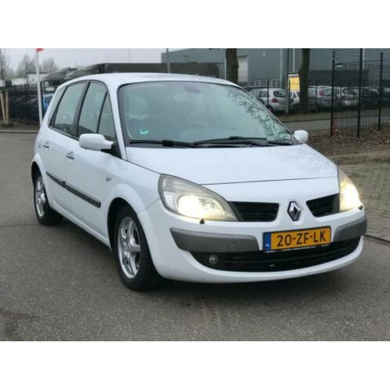 Renault Scénic 2.0 dCi 150 Tech Line Leder/navi/Xenon/clima/