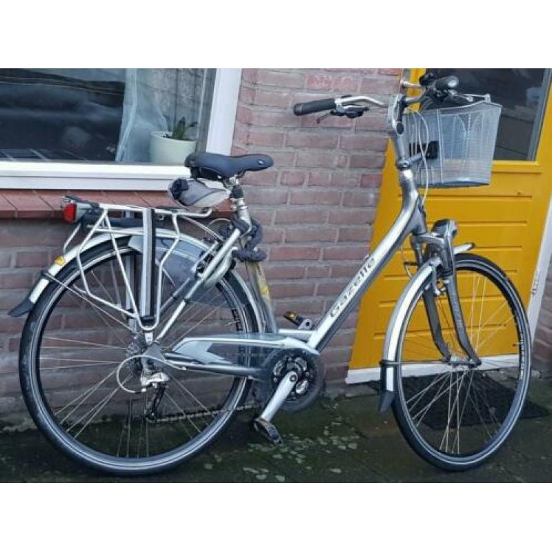 Prachtige Gazelle damesfiets l framehoogte 55 cm prima staat