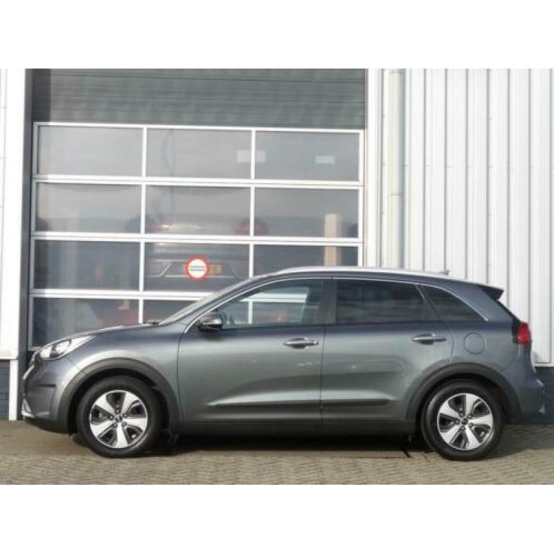 Kia Niro 1.6 GDi Hybrid First Edition *Privacy Glass*