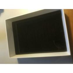 iPad Air A1474 inclusief doos, smartcase, bon, klein defect
