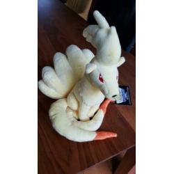 Pokémon Center Ninetales knuffel