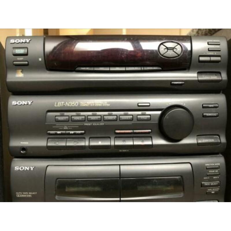 Te koop Sony stereo set.