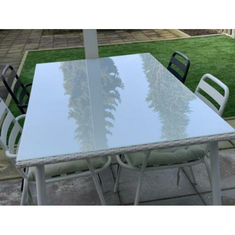 Tuinset tafel met 4 stoelen ZGAN