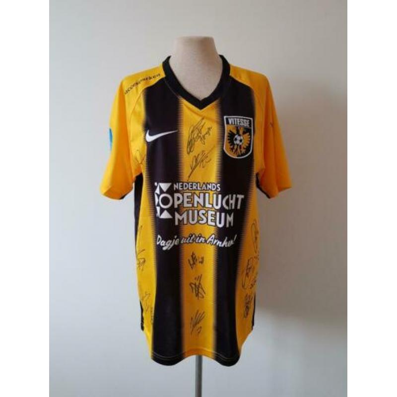 Vitesse 2019-20 shirt + originele handtekeningen