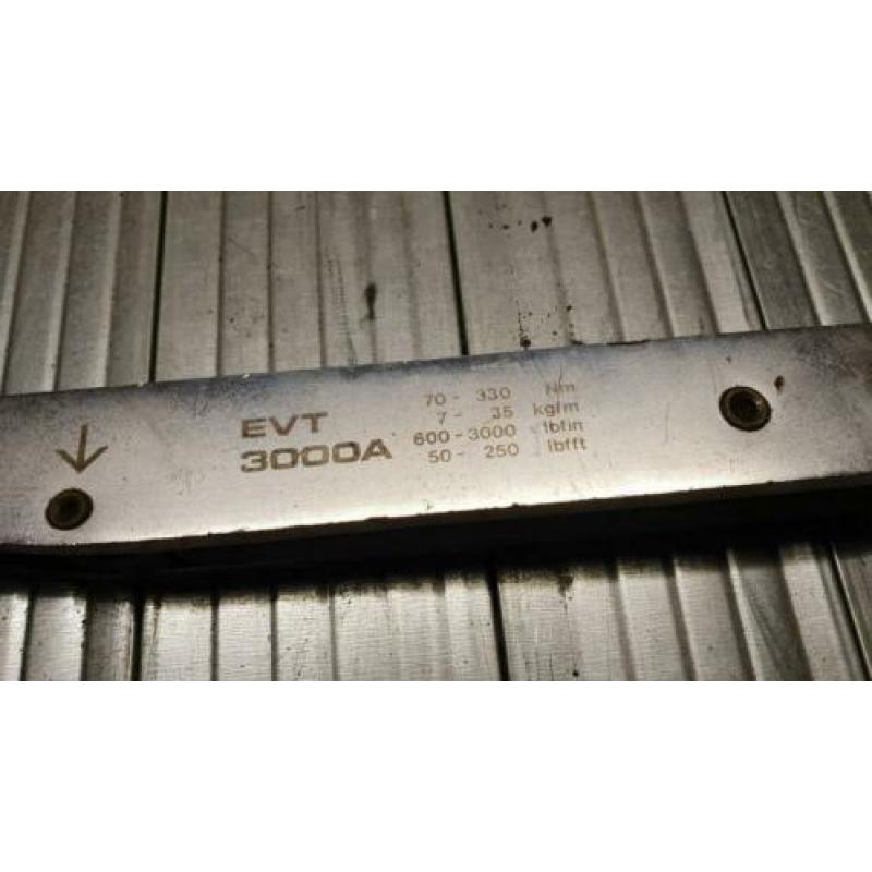 Britool 3000A moment sleutel 70-330NM