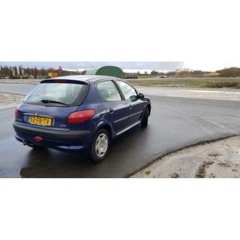 Peugeot 206 1.4 5D 2000 Blauw nieuwe APK(vaste prijs)