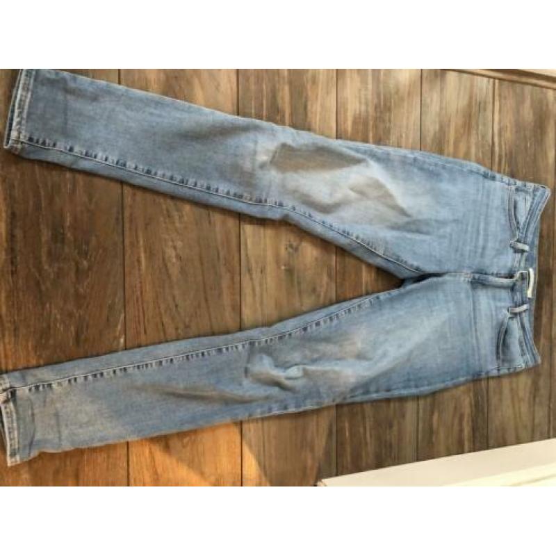 Levi’s high rise skinny (maat 29)