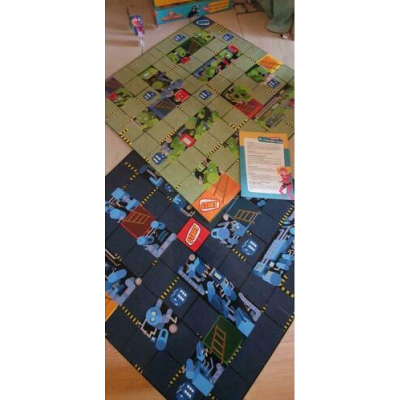 Mega Mindy bordspel met 2 grote speelborden, compleet!
