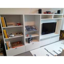 Besta tv meubel en kast
