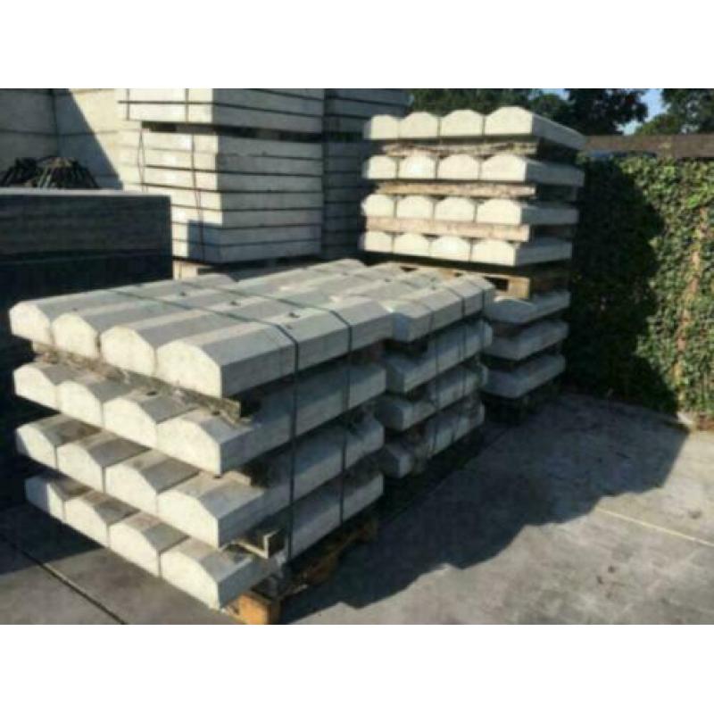 Opsluitband Stootband afscheiding 100x30x15 met reflector
