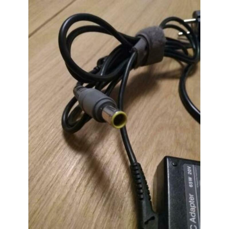 Laptop adapter Lenovo