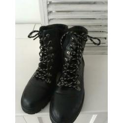 Stoere dames boots maat 39