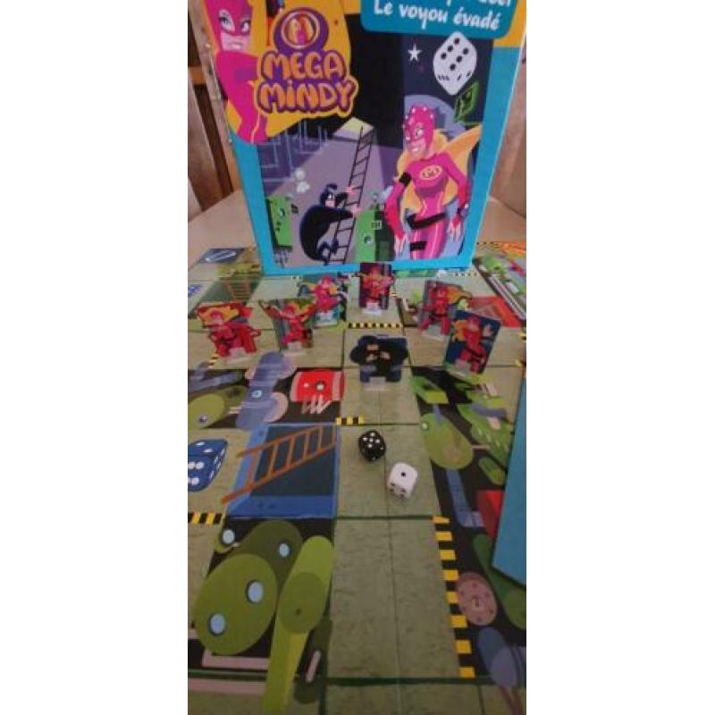 Mega Mindy bordspel met 2 grote speelborden, compleet!