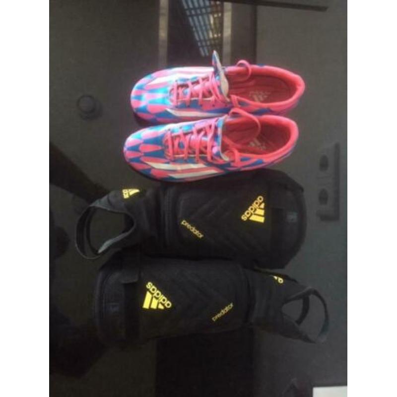 Voetbalschoenen + scheen- enkelbeschermers - Adidas