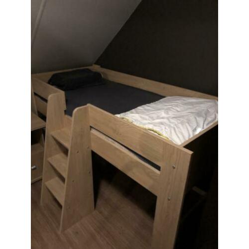 Hoogslaper met buro