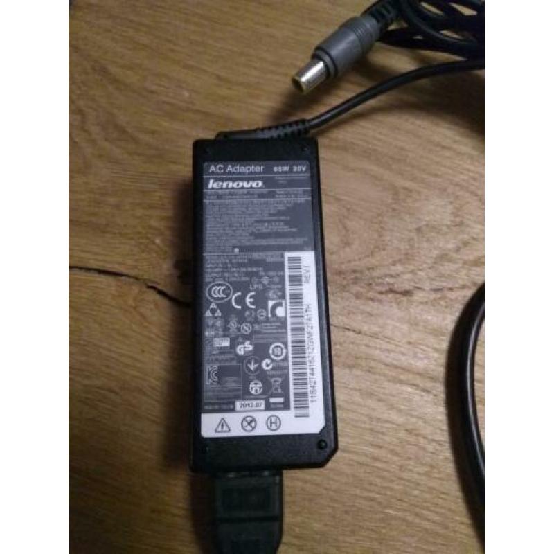 Laptop adapter Lenovo