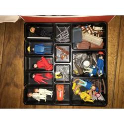 Playmobil koffer diverse onderdelen.