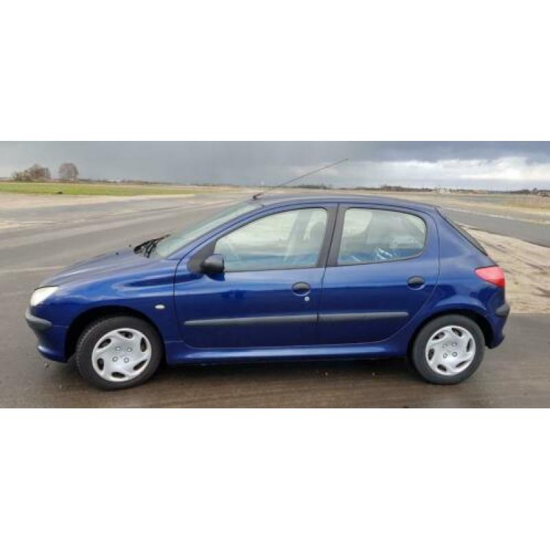 Peugeot 206 1.4 5D 2000 Blauw nieuwe APK(vaste prijs)