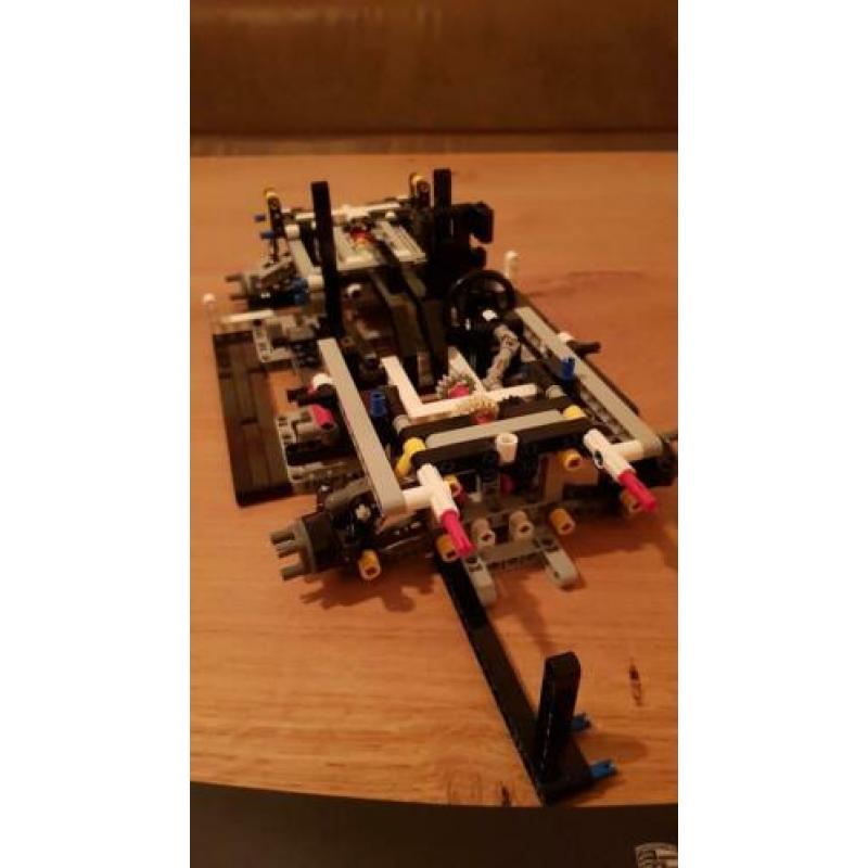 Lego Technic 42083 en 42096
