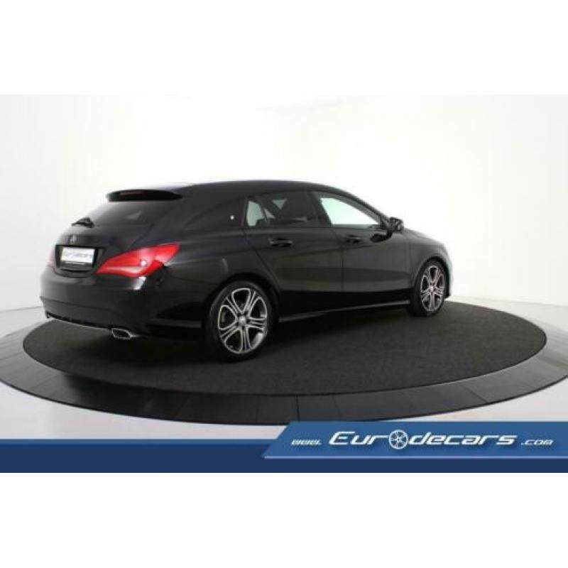 Mercedes-Benz CLA180 d Shooting Brake Urban Night Pakket *Xe