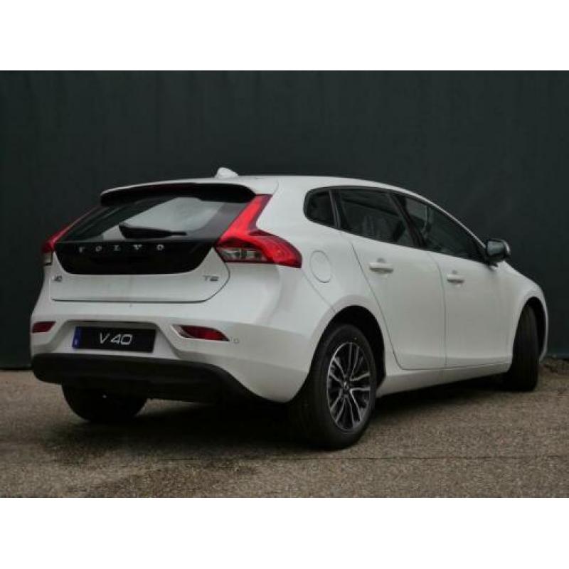 Volvo V40 T2 120PK Automaat Polar+ / Verwarmbare voorruit /