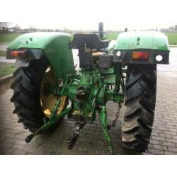 John Deere 2130. Stuurbekrachtiging gratis voorlader