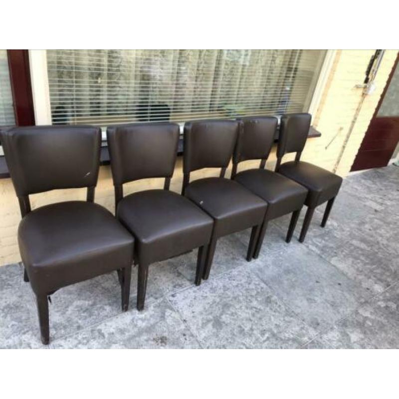 5 mooie donkerbruin eettafel stoelen