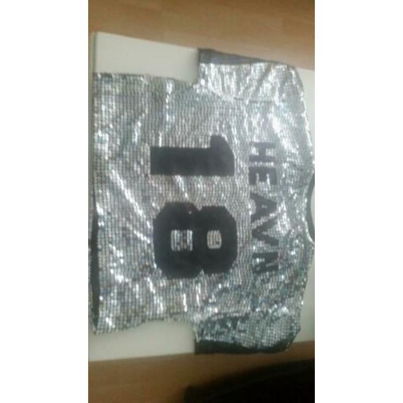 Gloednieuwe Bling Bling Top zilverkleurig!