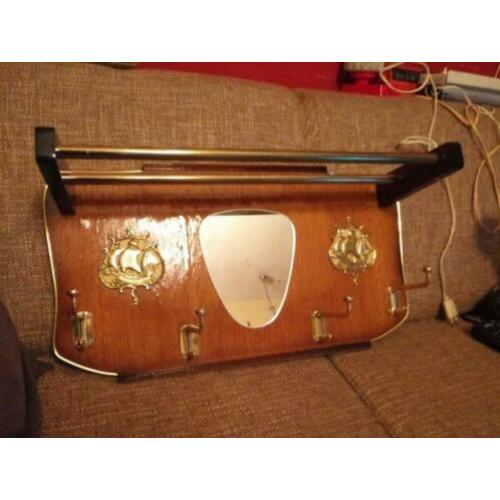 Vintage kapstok mes messing details.jaren 50-60.